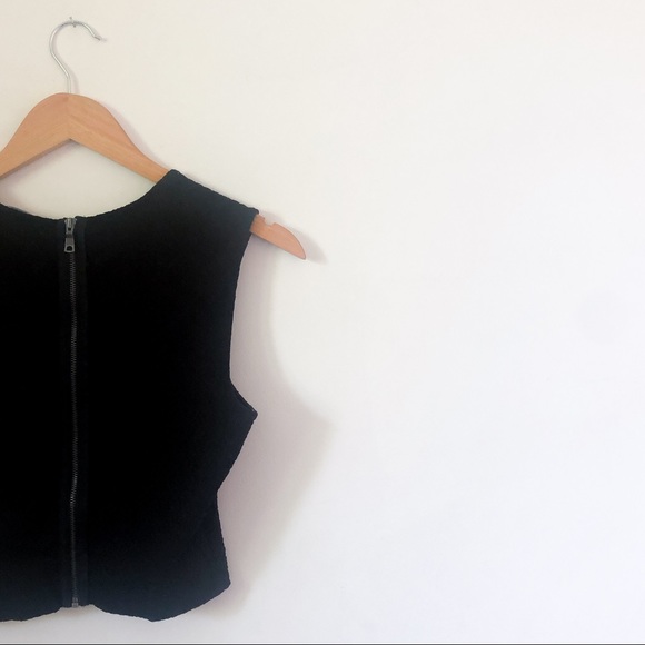 Knitted Cropped Top with Back Zipper Detail - Picture 4 of 4